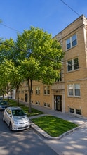 Building Photo - 4009 W Wellington Ave