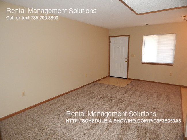 Building Photo - Washburn Place Apts - 2 BR 1 Bath
