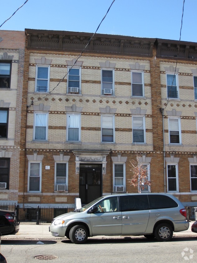 Building Photo - 30-38 44th St
