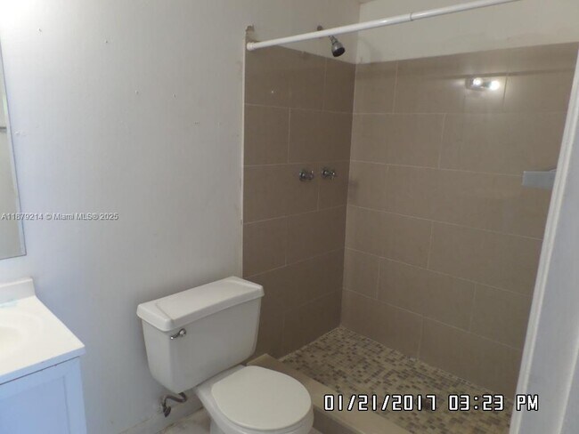 Foto del edificio - 3610 NW 21st St
