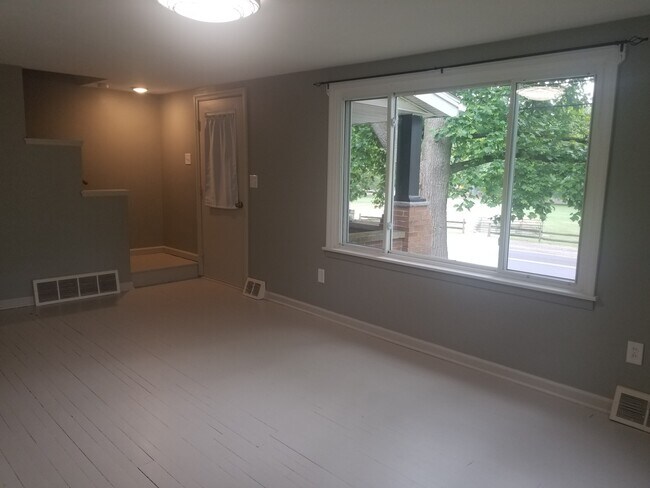 Foto del edificio - 4775 E High St