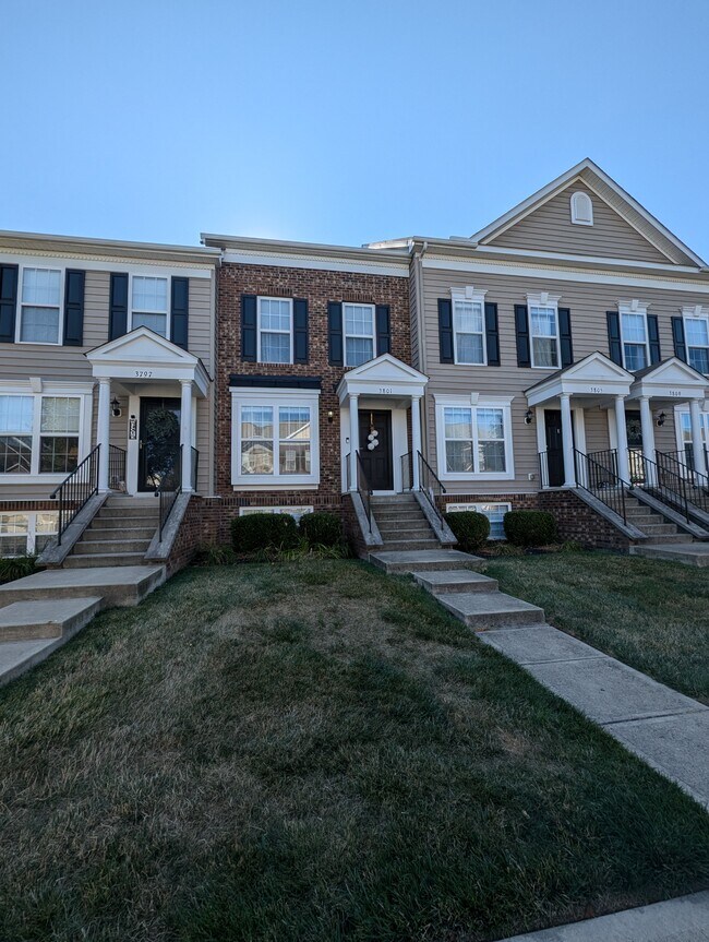 Building Photo - 3801 Dowitcher Ln