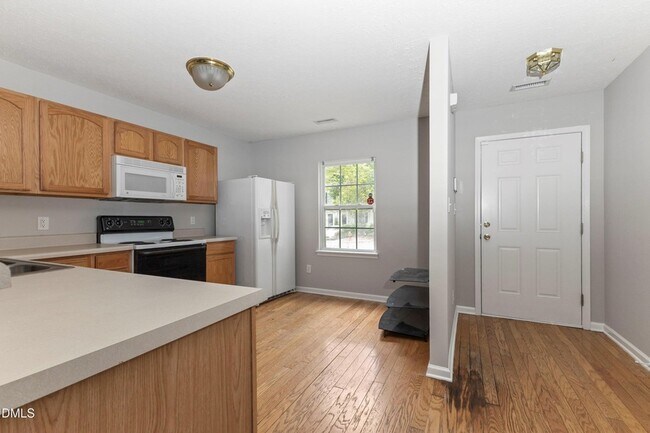 Building Photo - 3358 Tarleton W