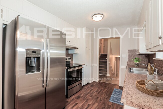 Foto del edificio - 3943 Woodland Cir SE