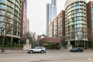 Building Photo - 480 N McClurg Ct