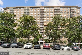 Building Photo - 2059 Huntington Ave