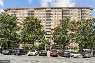 Building Photo - 2059 Huntington Ave