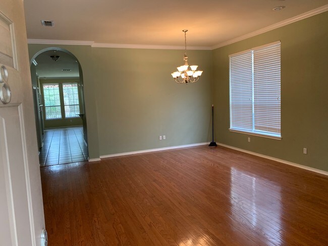 Building Photo - 9218 Stonebank Crossing