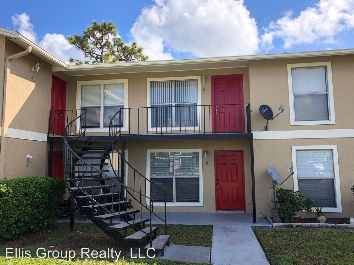 Primary Photo - 2 br, 1 bath House - 1851 Caralee Blvd. #3