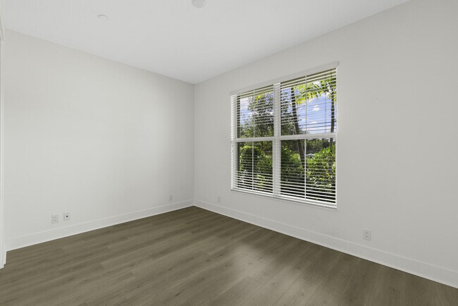 Building Photo - 5143 Beckman Ter