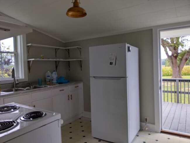 Photo - Adorable farmhouse ready for new long term...