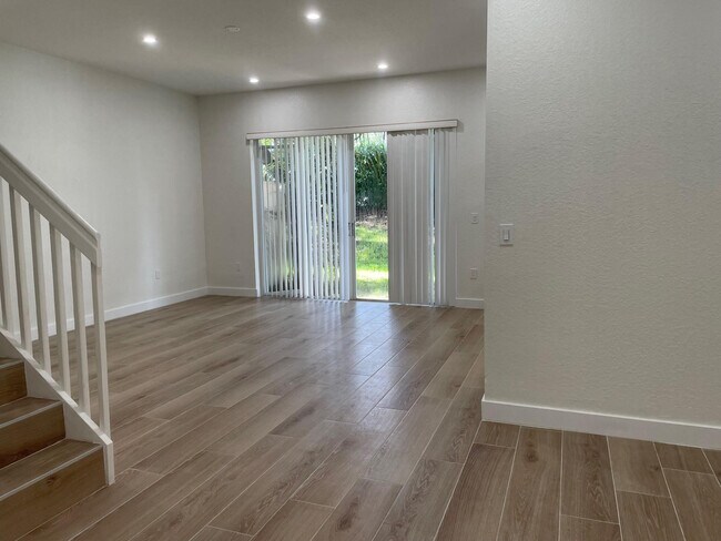 Building Photo - 12472 SW 44th Ct