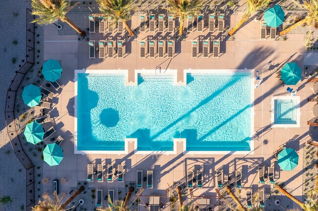 Building Photo - Marlowe Peoria Place