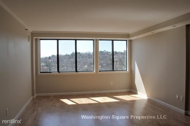 Building Photo - 1731 Beacon St