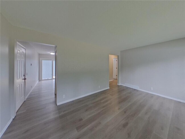 Foto del edificio - 16358 Crosstown Blvd NW