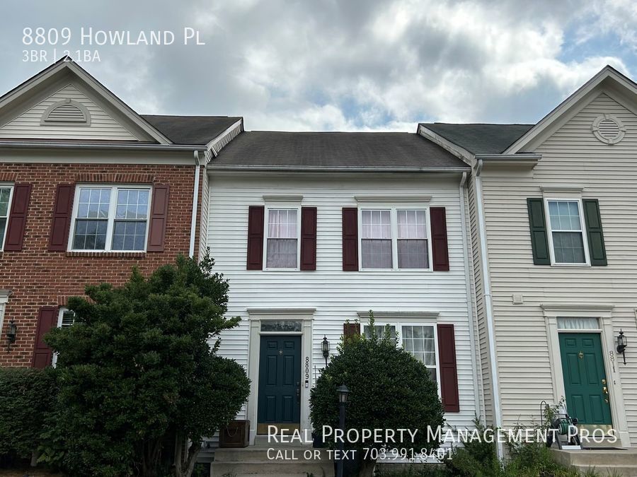Primary Photo - Qualify For a Zero Deposit/Deck Backs to T...