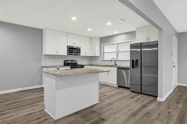 Foto del edificio - 2131 Counter Point Dr