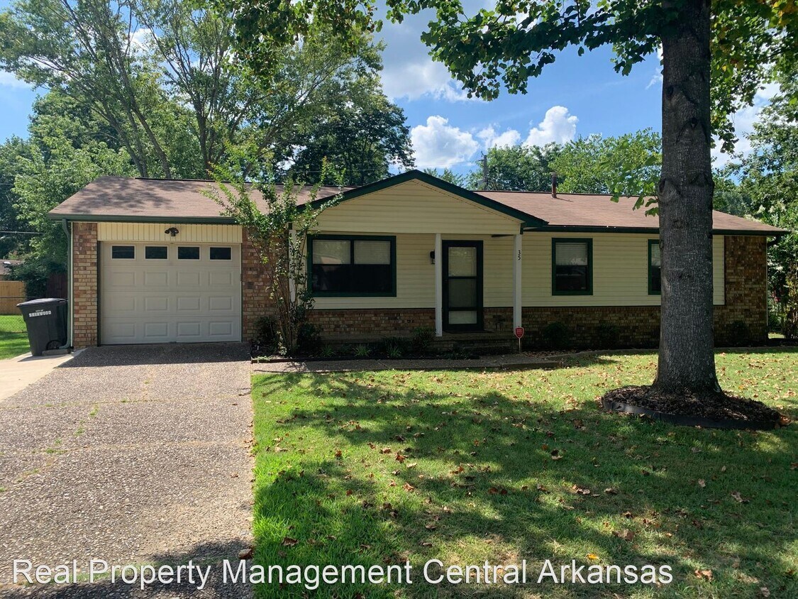 Primary Photo - 35 Greenhaven Pl