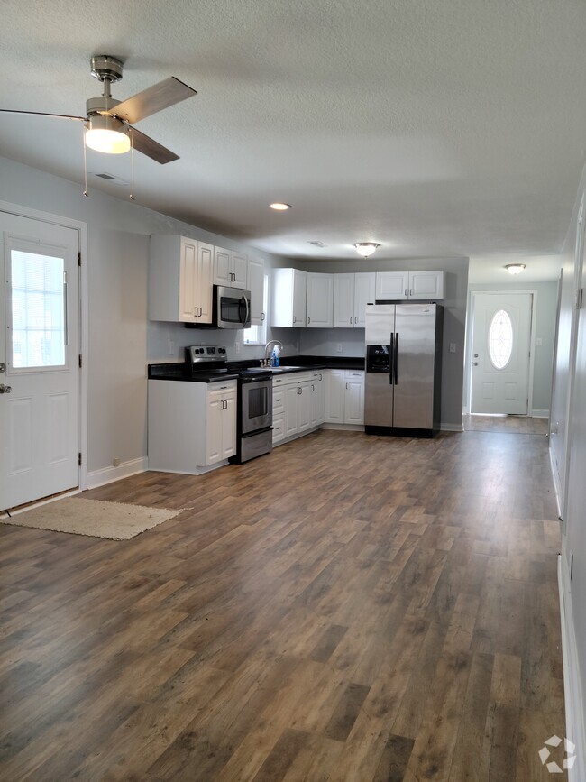 Kitchen w/ appliances - 13594 Hamilton St NE