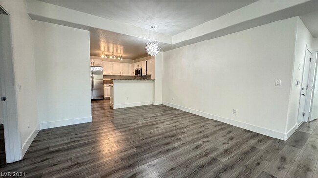 Foto del edificio - 5125 W Reno Ave