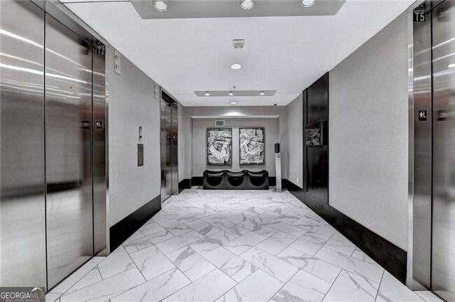 Building Photo - 400 W Peachtree St NW