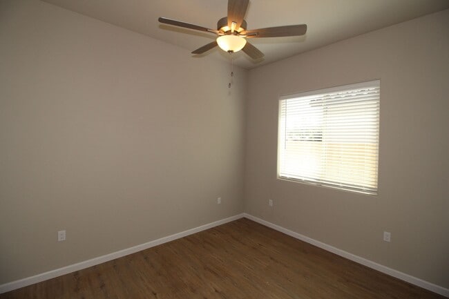 Building Photo - BRAND NEW 2BED/2BATH with SOLAR - Clinton/Arthur