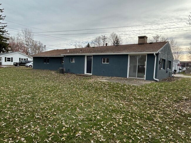 Building Photo - 810 Mc Connell St