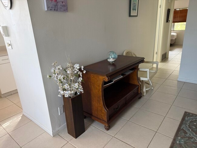 Building Photo - 192 Waltham H