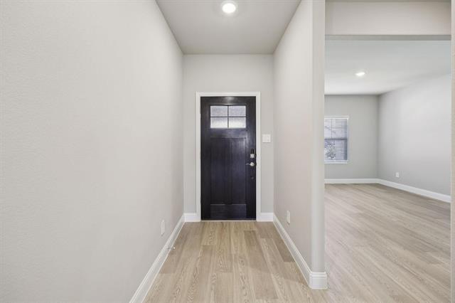 Foto del edificio - 519 Midnight Oak Dr