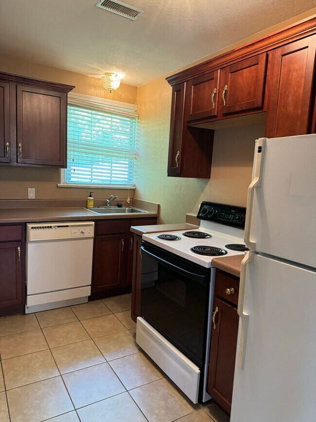 Foto del edificio - 1527 Madison St