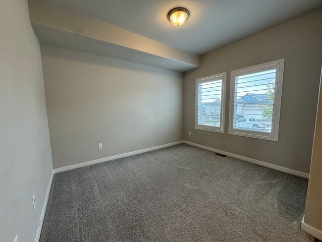 Building Photo - Spacious & Stylish 4BR Home in Lorson Ranc...