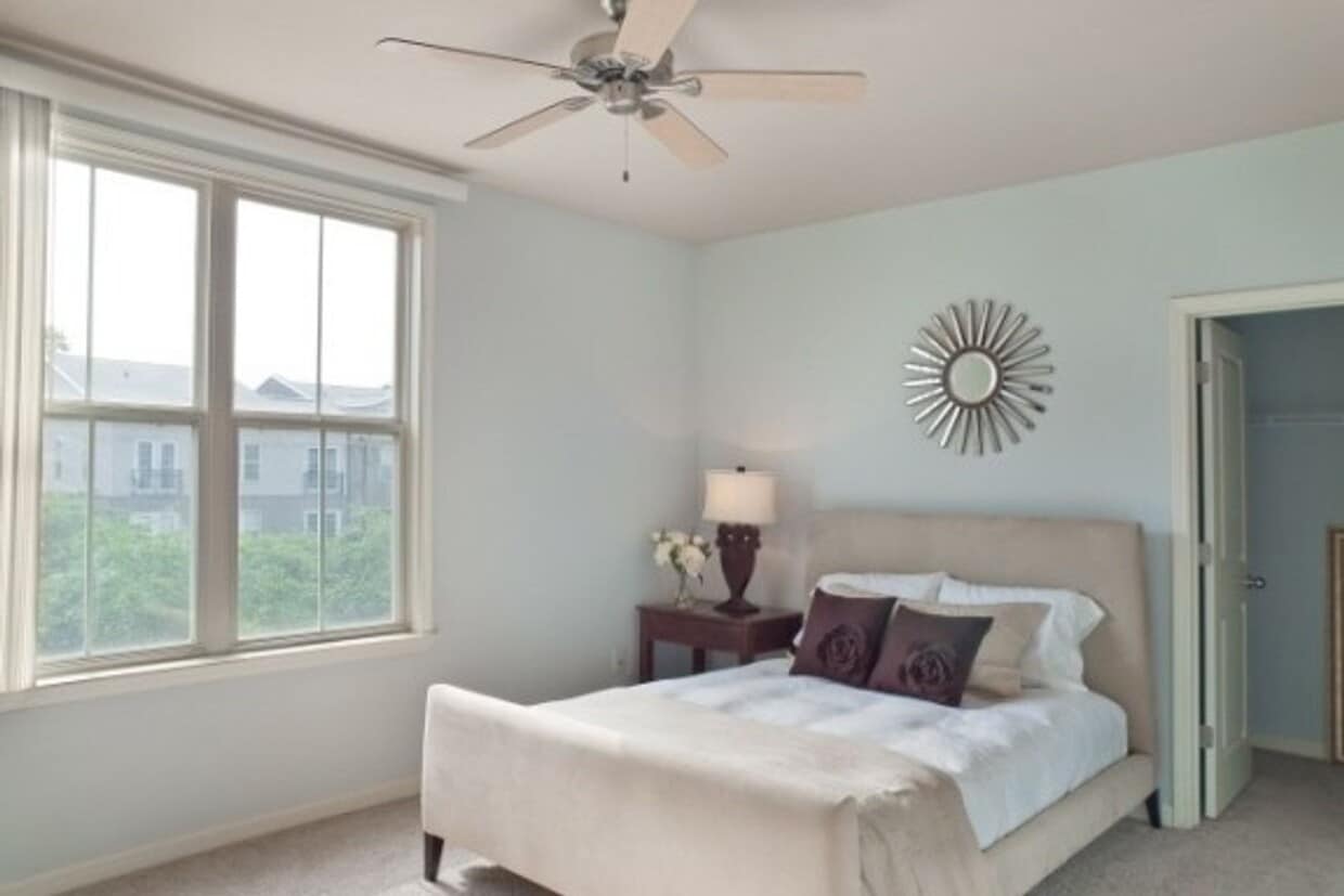 Photo - 735 Walker Square 1B | Fantastic Walker Square One Bedroom