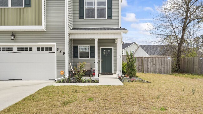 Building Photo - 4-Bedroom Hunter's Creek Gem