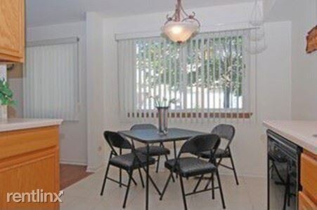 Foto del edificio - 714 E Whispering Oaks Dr