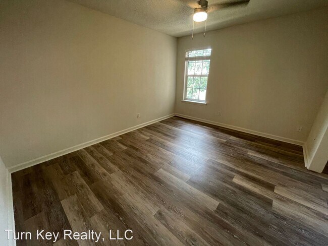 Building Photo - 3 br, 2 bath House - 910 Chapel Creek Drive