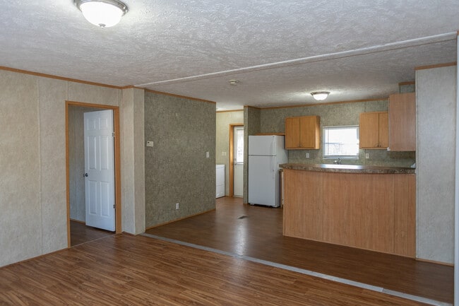 Building Photo - 1767 Goodman Lake Rd