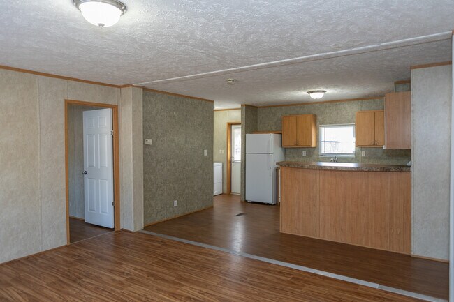 Foto del edificio - 1767 Goodman Lake Rd