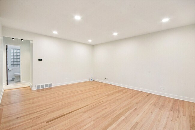 Foto del edificio - 470 E Vallette St