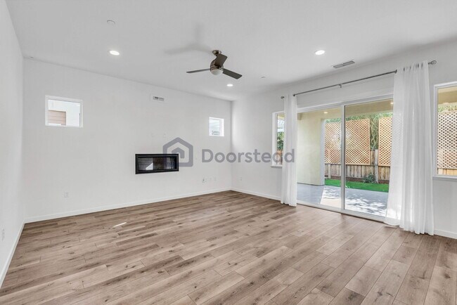 Building Photo - 2693 Tranquility St