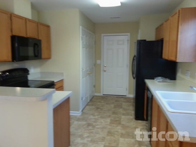 Building Photo - 4422 Little Moser Ln