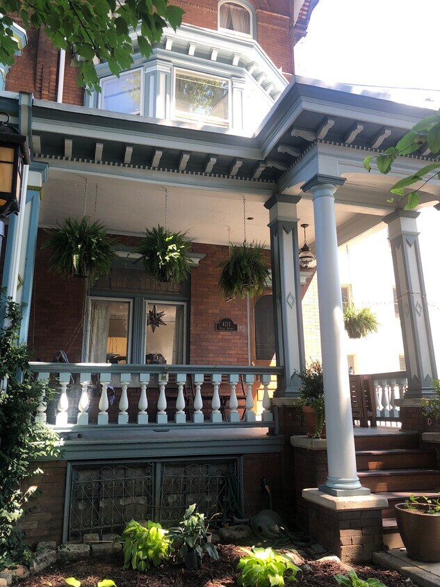Primary Photo - 4215 Osage Ave