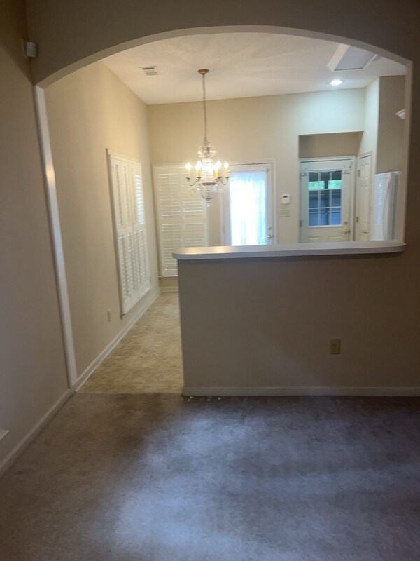 Foto del edificio - 7015 Parkbrook Ln