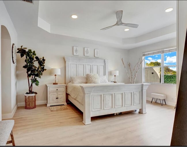 Building Photo - 8163 Alberti Dr