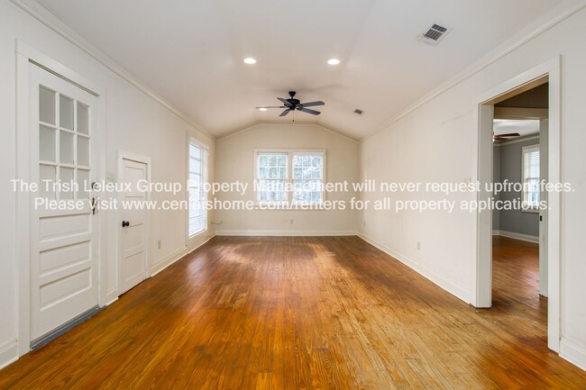 Foto del edificio - Large 2/1 Quiet Street