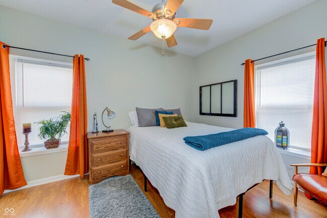 Foto del edificio - 655 E 24th St