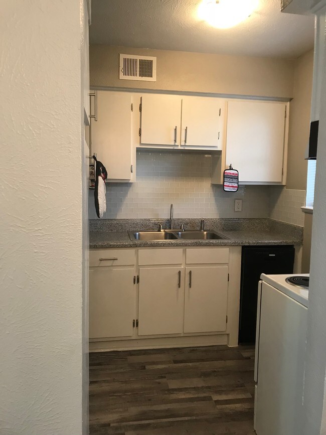 Circle 1800 Apartments Waco, TX