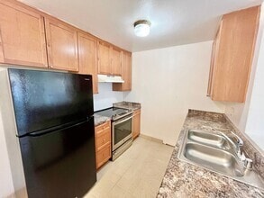 Building Photo - 3917 Spring Dr