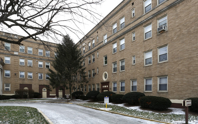 Building Photo - Kemper Apartments