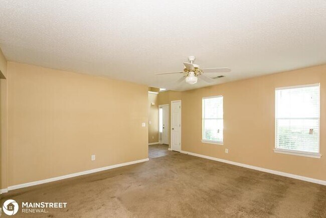 Building Photo - 1058 Erie Circle, Stone Mountain, GA 30087