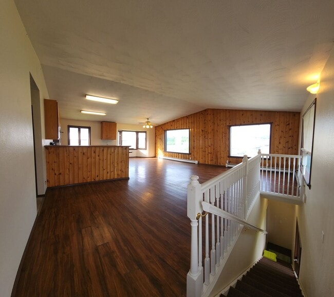 Building Photo - Commerce Duplex